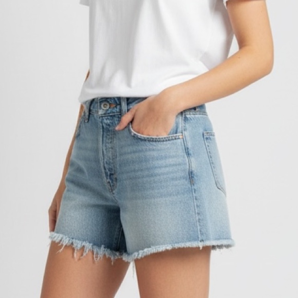 PacSun Women’s Vintage High-Rise Denim Shorts Size 27 – Light Wash Frayed‎ Hem